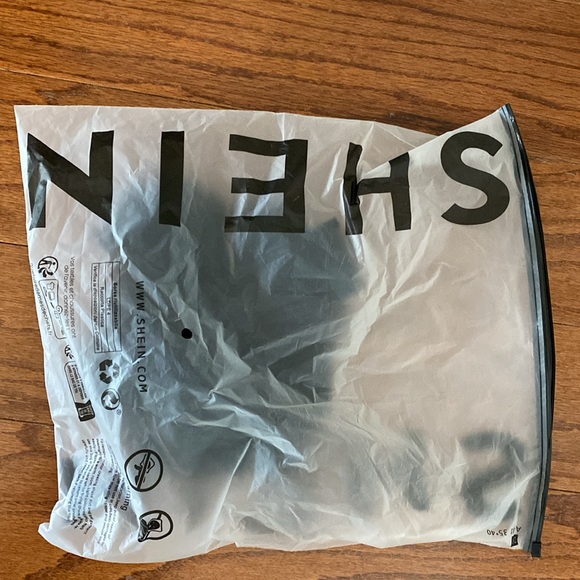 Shein blk ribbed sleeveless bodysuit - Size Large Medium with Bag - Picture 9 of 9